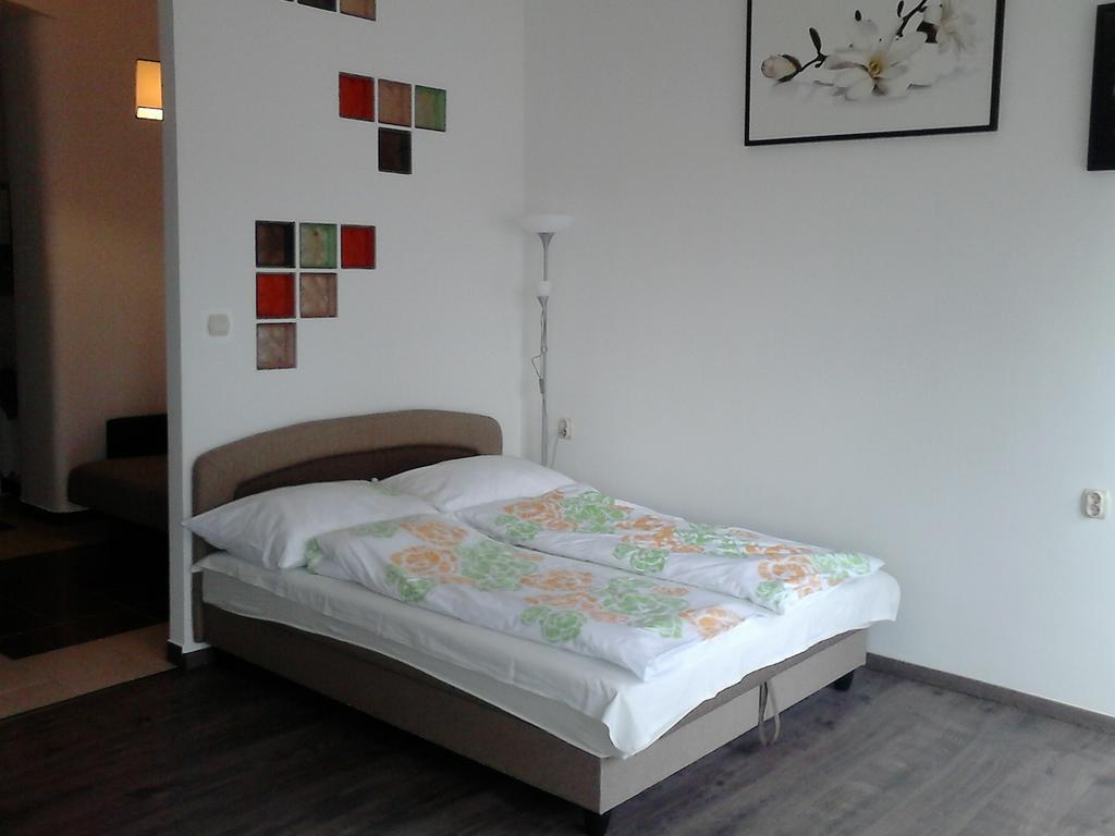 Next Door Apartment Budapest Habitación foto